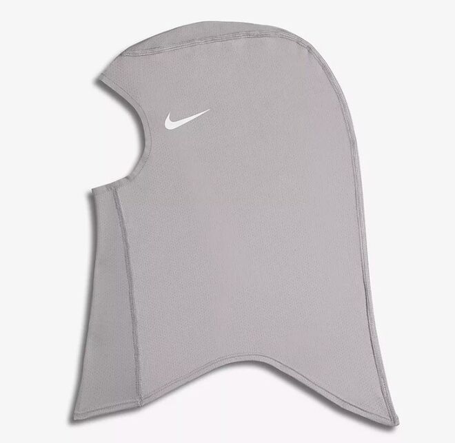 Hijab cinza, €30, Nike