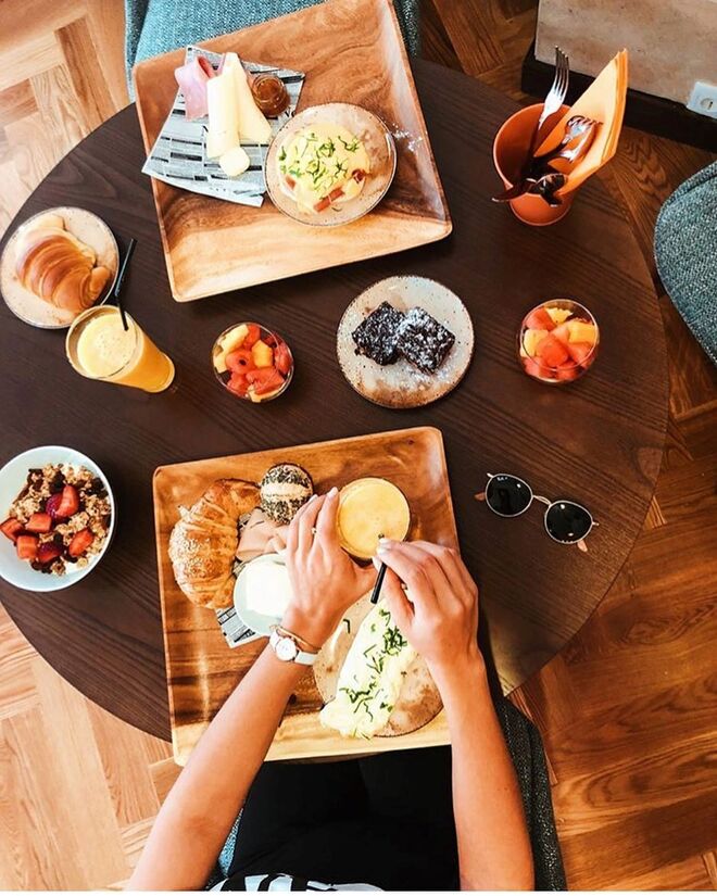 Simone Coffe Shop 
Hotel Tivoli, Rua João Machado nº5, 3000-387 Coimbra
@ simonecoffeeshop