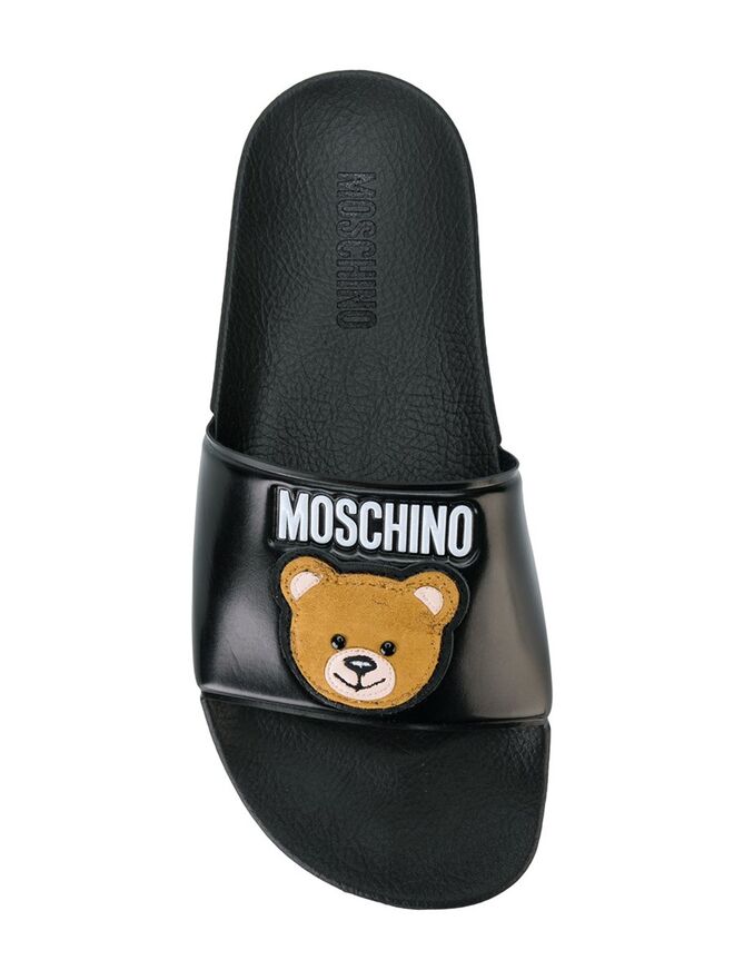 €151, Moschino, em Farfecth