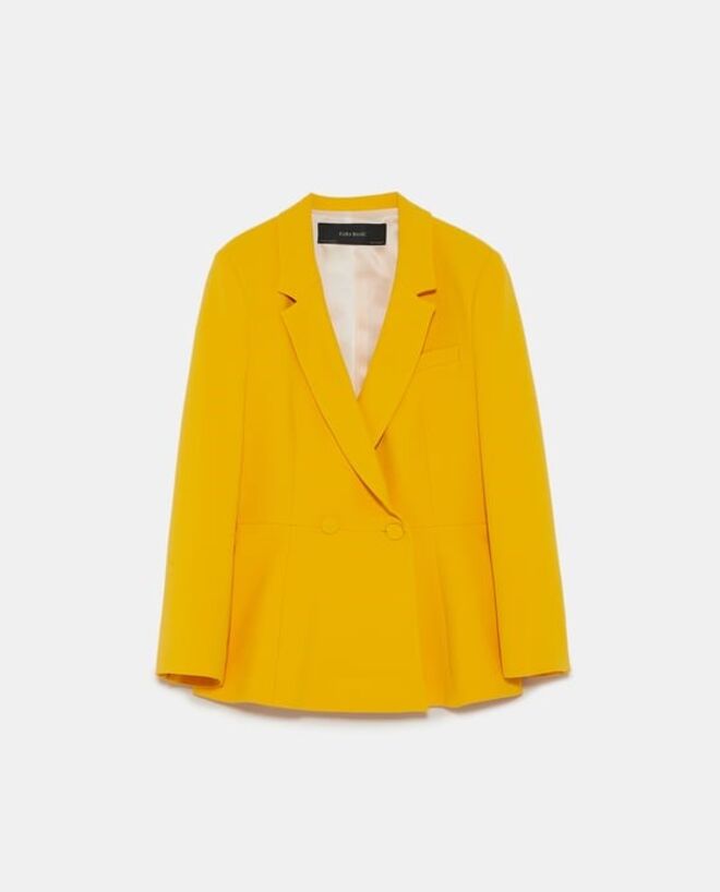 Blazer, €49,95, Zara 