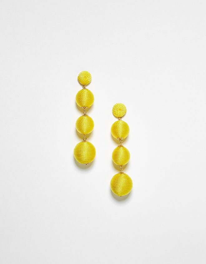 Brincos, €6,99, Bershka