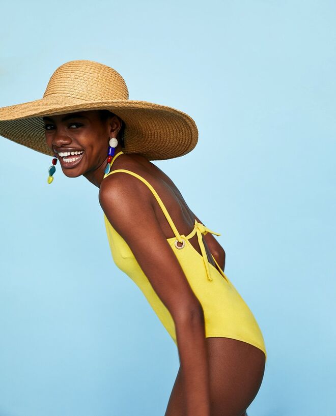 Fato-de-banho, €25,95, Zara