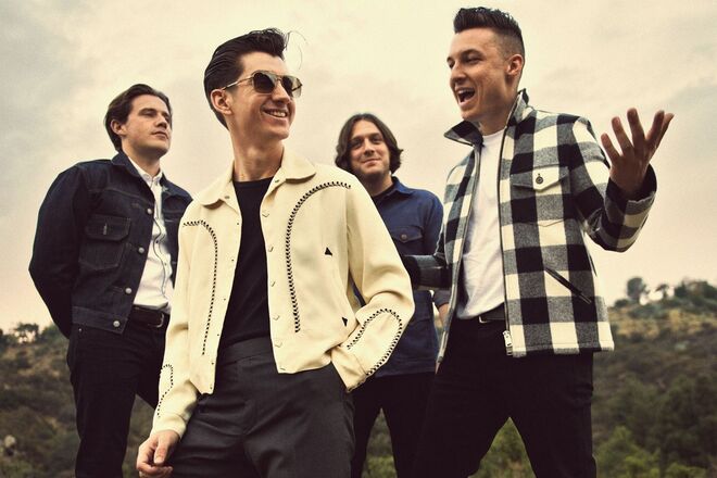 Os Artic Monkeys acabam de apresentar Tranquility Base Hotel & Casino.