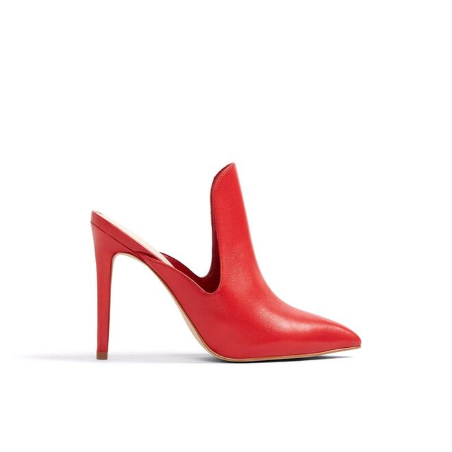 Mules em pele, €99,95, Aldo 