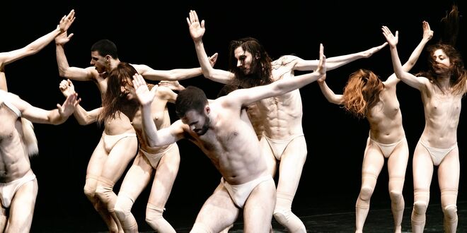 Dançarinos Scott McCabe, Carol Prieur, Sébastien Cossette-Masse, Valeria Galluccio, Megan Walbaum, Paige Culley | Coreografia Marie Chouinard