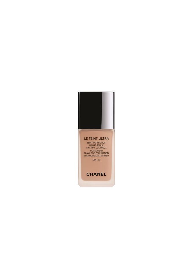 7. A base testa-se na mão | Le Teint Ultra Fluide, €50, Chanel