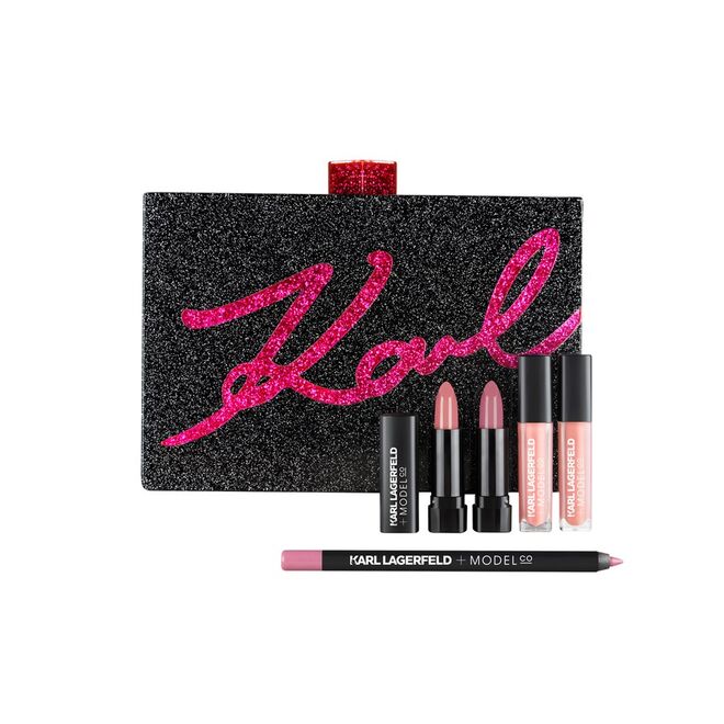 Karl Lagerfeld + ModelCo Clutch Bag com cinco produtos-chave para lábios em formato mini, edição limitada, €165, ModelCo, na Douglas