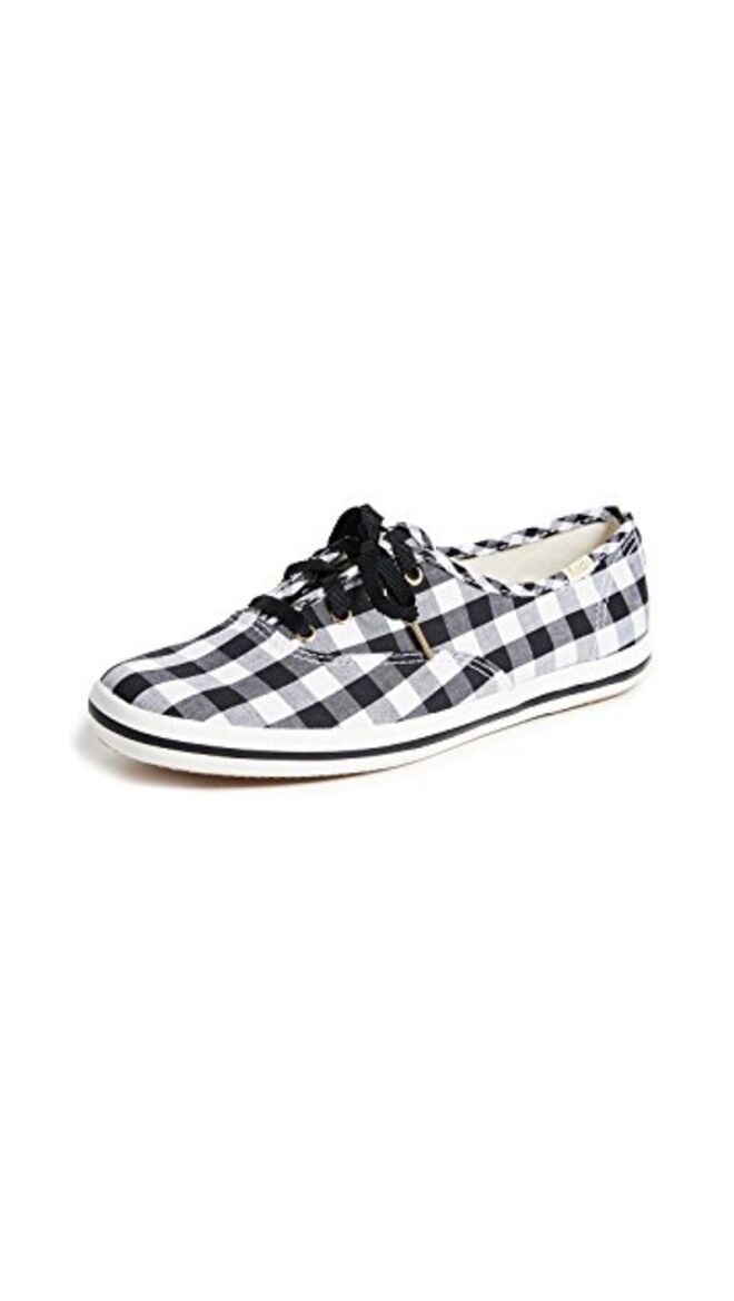Sapatilhas em pano, €66,15, Keds x Kate Spade, Shopbop.com