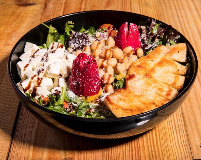 Experimentar o novo conceito saudável do mercado de Campo de Ourique, o Verde