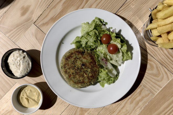 Petiscar no novo espaço da Mouraria: o Café Belga