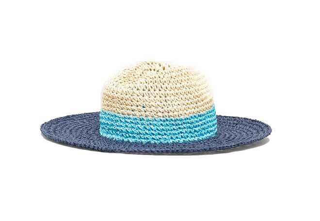 Chapéu tricolor praia, €29,99, Cortefiel
