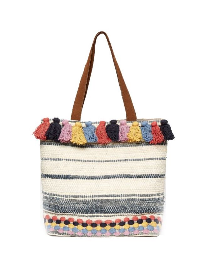 Mala Tote Basha, €75, Pepe Jeans