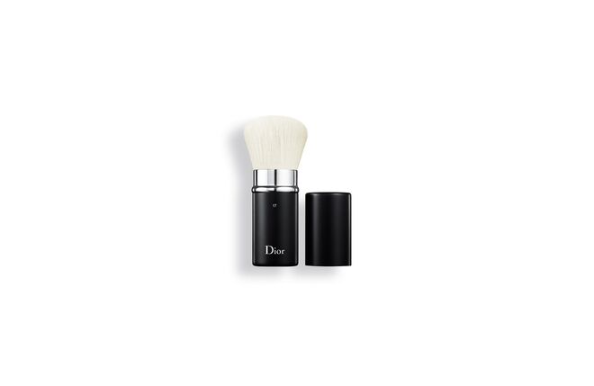Dior Backstage Kabuki Brush N°17, €48, Dior