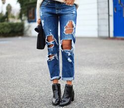 Os jeans super-rasgados estão de volta