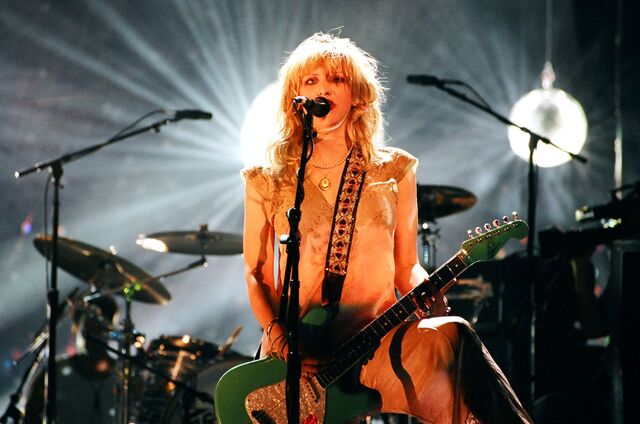 Courtney Love nos MTV Video Music Awards, em 1995