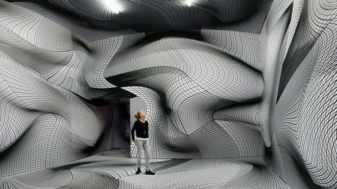 Untitled, de Peter Kloger, 2018. Exposição Artists and Robots no Grand Palais, em Paris. 