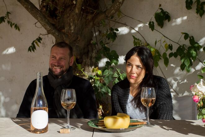 Os proprietários da Quinta da Boa Esperança: Artur Gama e Eva Moura Guedes