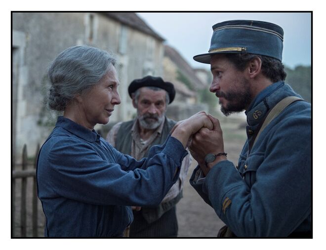 Em competição no Festival de Toronto, As Guardiãs, filme de Xavier Beauvois, conta a história de sobrevivência e coragem das mulheres (Nathalie Baye, Laura Smet e Iris Bry) que viram partir os seus homens rumo à I Guerra Mundial. 