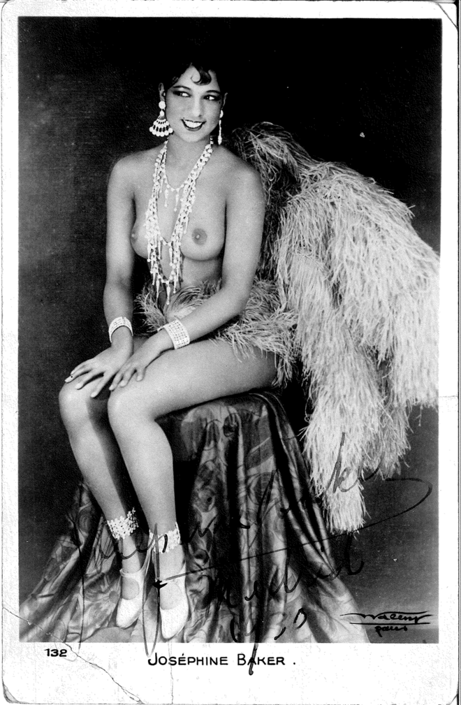 Josephine Baker, Fotografia de Maleny. Exposição La Bailarina del Futuro. De Isadora Duncan a Joséphine Baker no Espaço Fundación Telefónica, em Madrid.