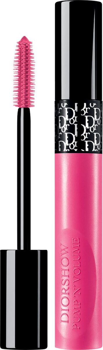 Máscara de pestanas Diorshow Pump'n'Volume na cor rosa, €36,20, Dior