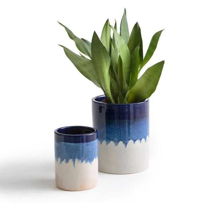 Vasos em cerâmica tie-dye Tapiwa, €64,99 (conjunto de dois), La Redoute