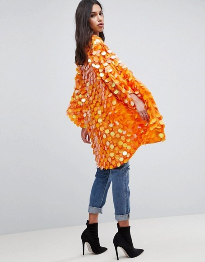 Casaco de lantejoulas, €103,99, Asos Design, asos.com