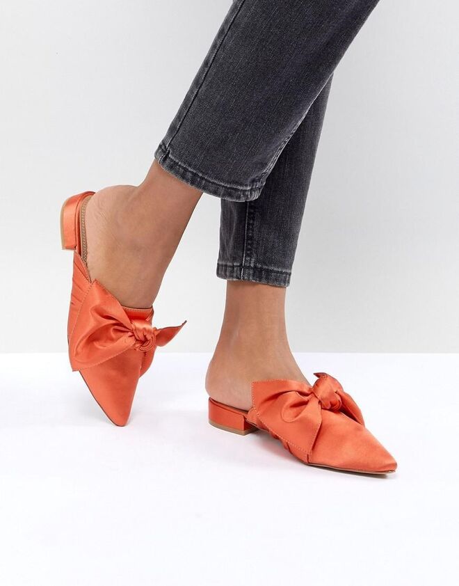 Mules com laço, €30,99, Asos Design, asos.com