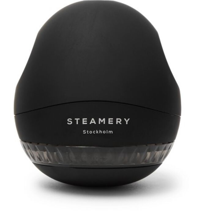 Pilo Fabric Shaver, €40, Steamery, em Mr. Porter