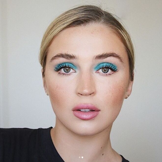 1. Sombra de cor forte 