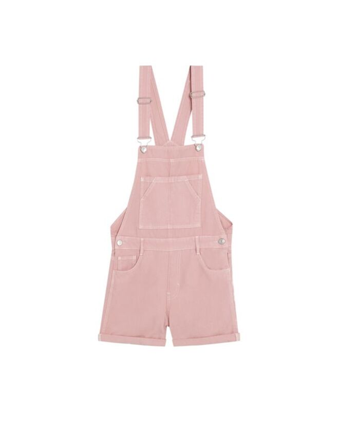 Jardineiras calção em rosa, €25,99, Pull & Bear 