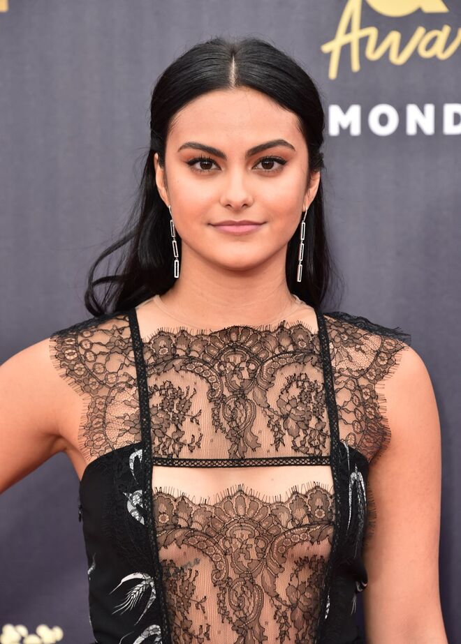 Camila Mendes 