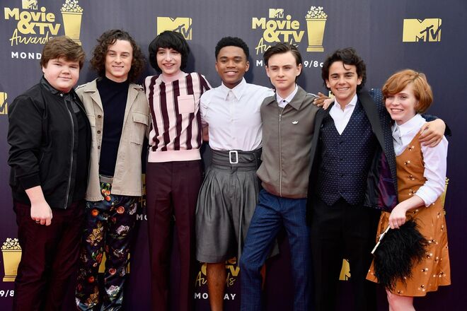Jeremy Ray Taylor, Wyatt Oleff, Finn Wolfhard, Chosen Jacobs, Jaeden Lieberher, Jack Dylan Grazer e Sophia Lillis