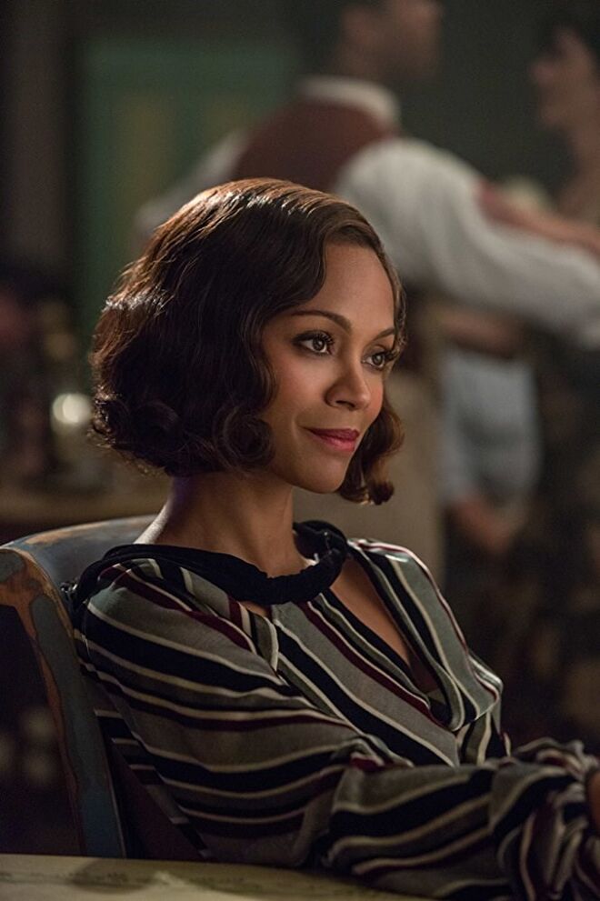 Zoë Saldaña em A Lei da Noite (2016)