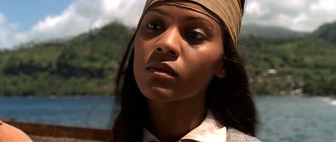 Zoë Saldaña em Piratas das Caraíbas: A Maldição do Pérola Negra (2003)