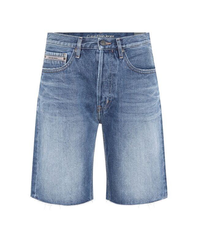 Calções de ganga, €89, Calvin Klein Jeans 