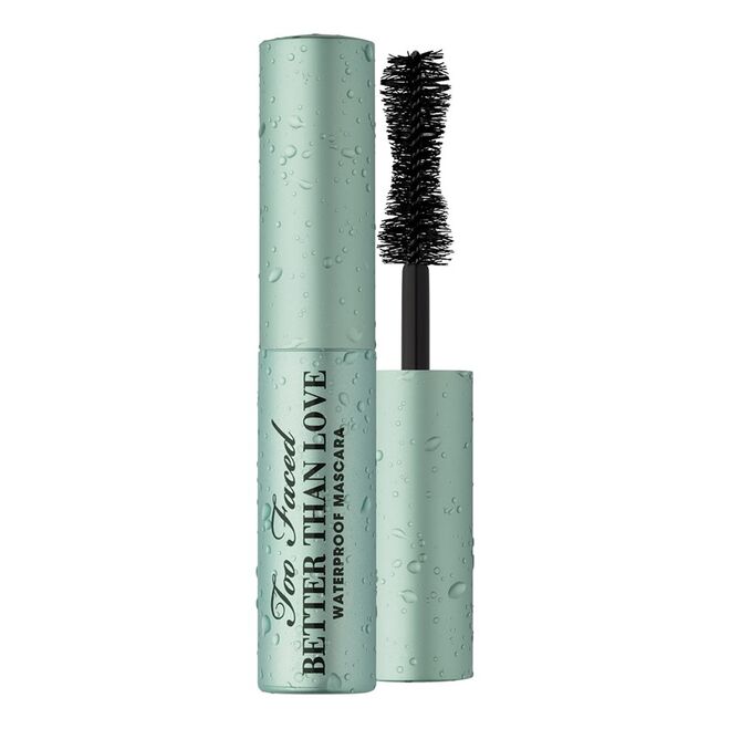 Máscara waterproof tamanho viagem  Better than Love, €12,95, Too Faced, na Sephora