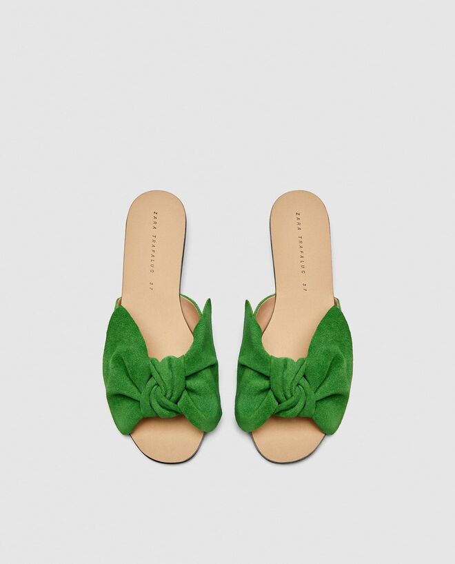 Sandálias, €22,95, Zara