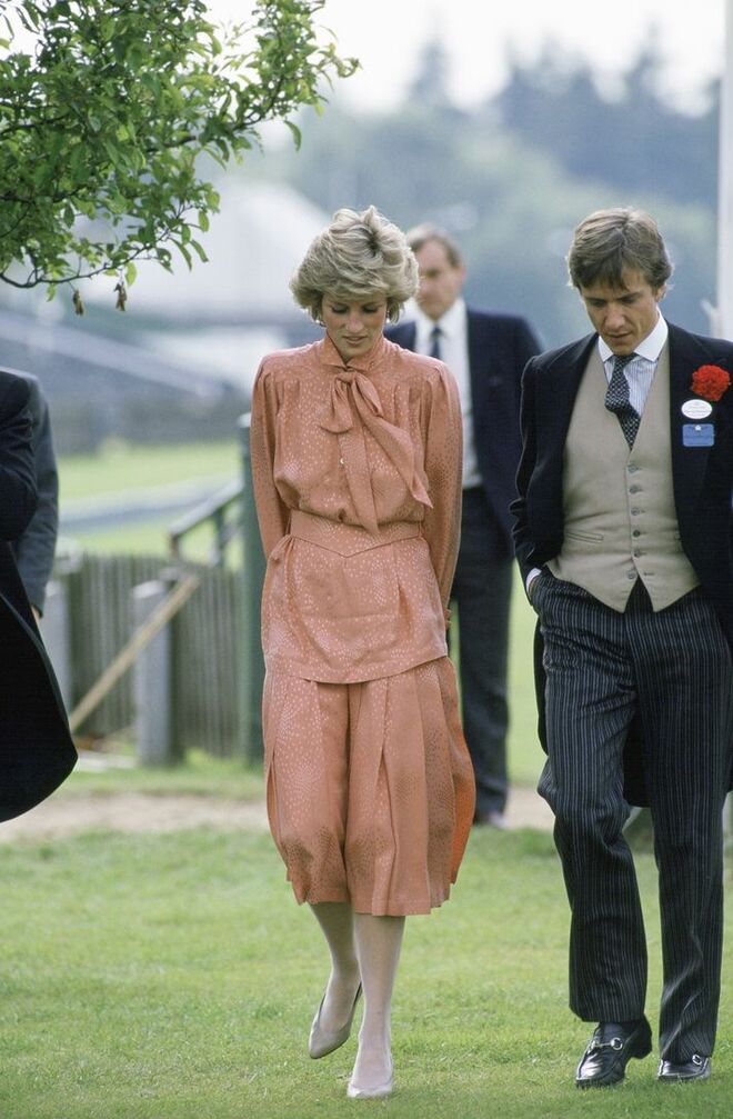 Diana de Gales | Os decotes pronunciados também não são bem vistos pela família real. 