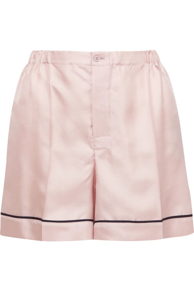 Calções, €590, Prada