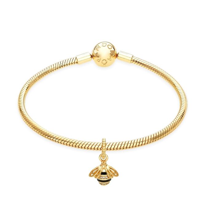 Pulseira Moments, €179, e pendente Queen Bee, €79, Pandora 