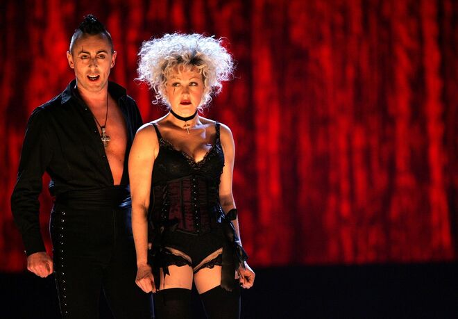 Cyndi Lauper e Alan Cumming