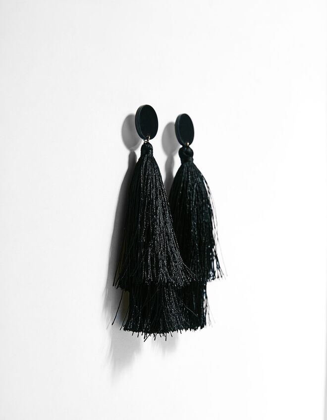 Brincos com franjas, €2,99, antes, 4,99, Bershka