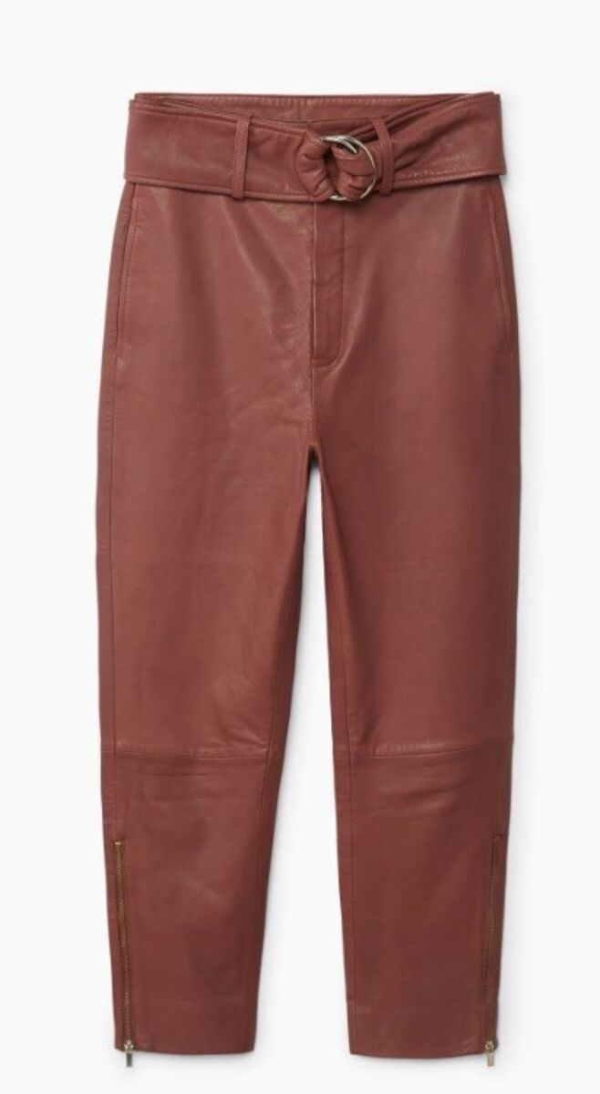 Calças em pele, €99,99, antes €149,99, Mango 