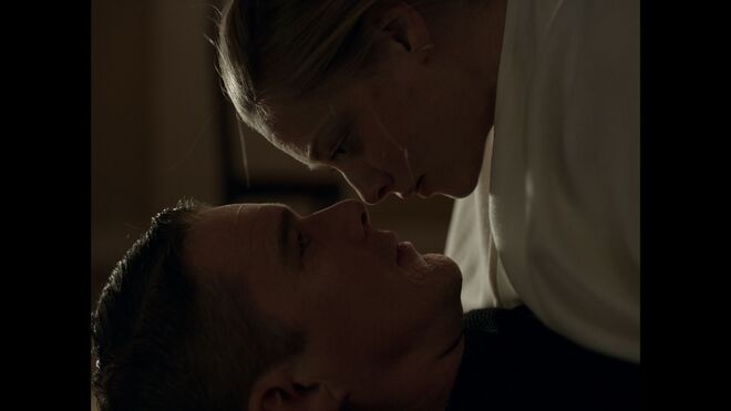 Ethan Hawke e Amanda Seyfried em First Reformed 