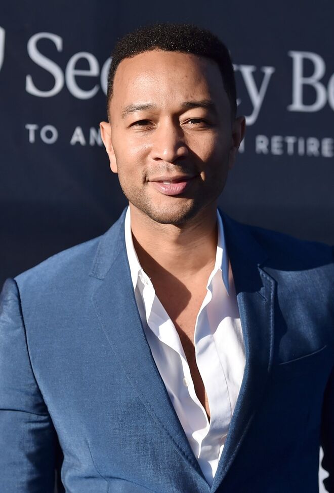 JOHN LEGEND | John Roger Stephens explicou que Legend era uma alcunha usada pelos seus amigos, que depois acabou por transformar-se no seu nome artístico.