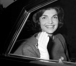 Jackie, o eterno ícone de estilo e elegância