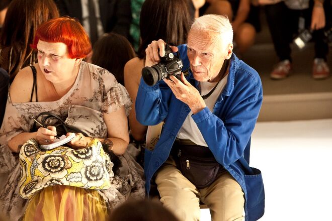 O fotógrafo do New York Times, Bill Cunningham, no desfile de Suno, na Semana de Moda de Nova Iorque, em setembro de 2012.