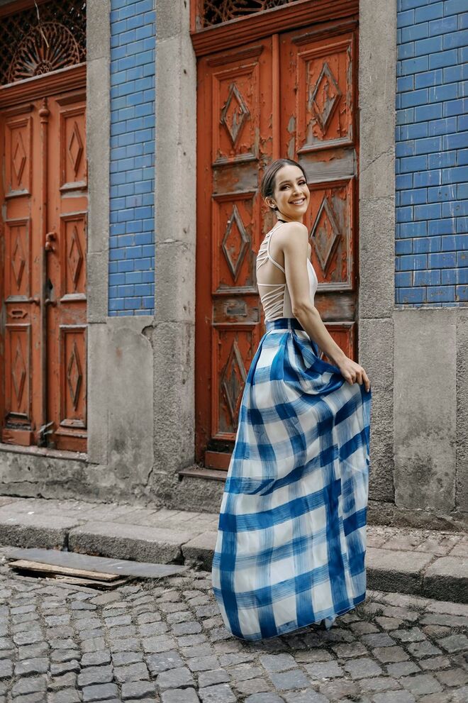 Body, Skazi | Saia, Carolina Herrera | Choker e brincos, Dior