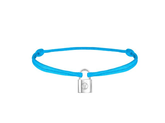 Silver Lockit Fluo em azul, €250, Louis Vuitton