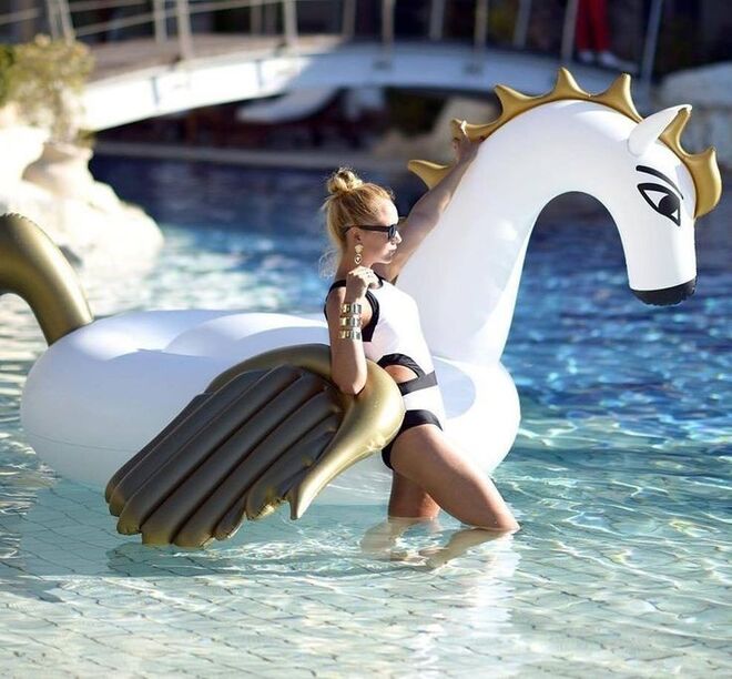 Pégaso, €71,88, em neimanmarcus.com 